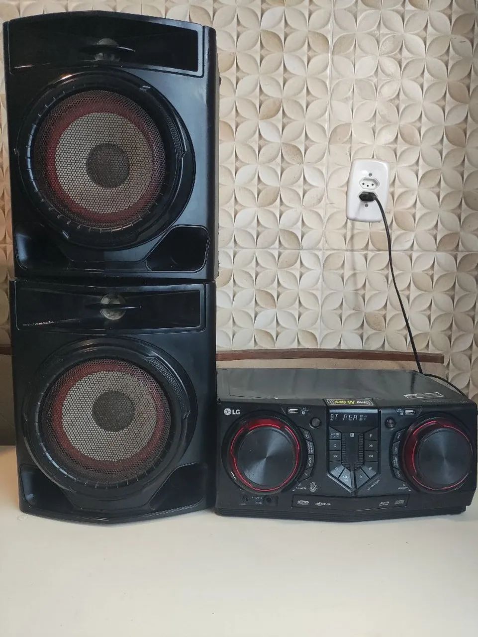 Som LG 440w CJ44