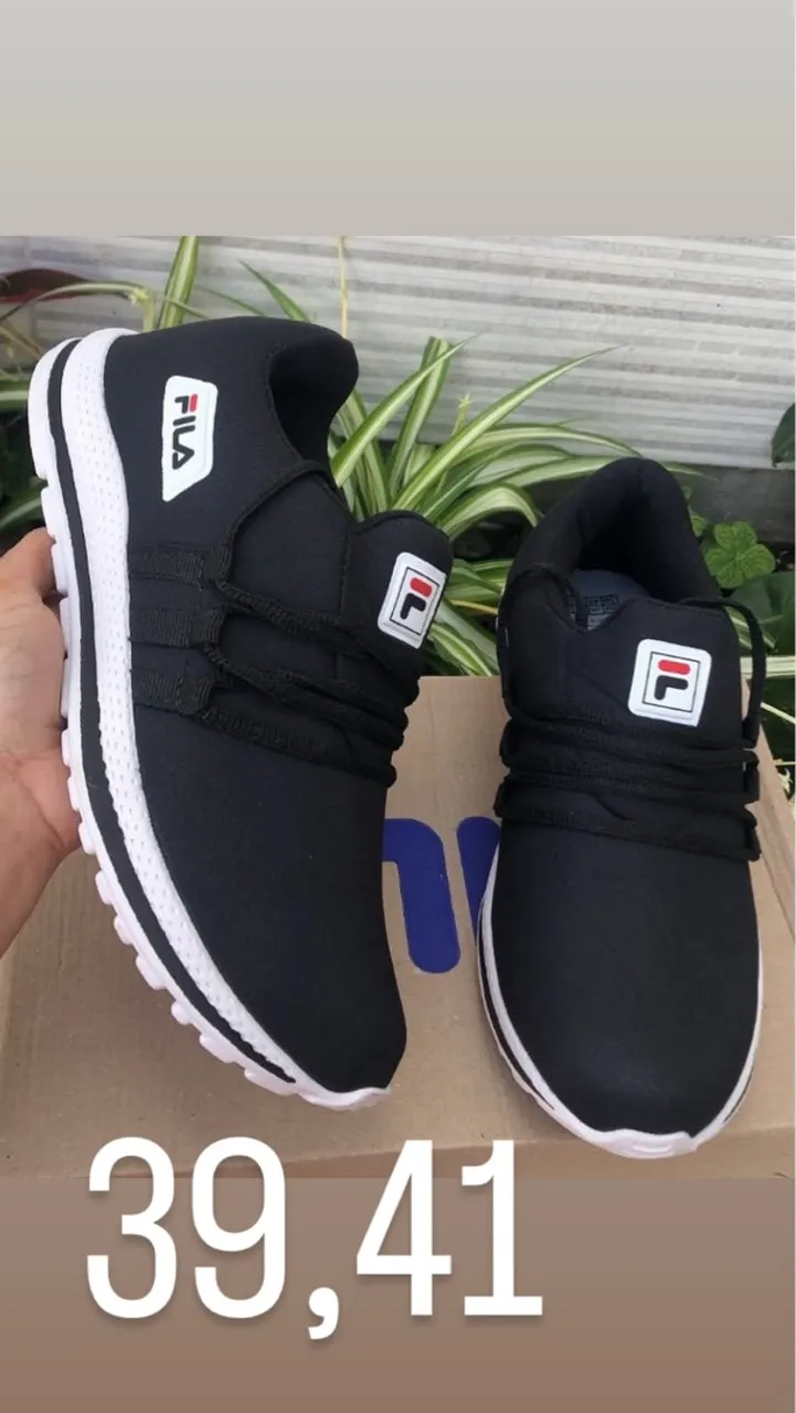 Tênis Fila Preto com Detalhes Brancos - Conforto e Estilo