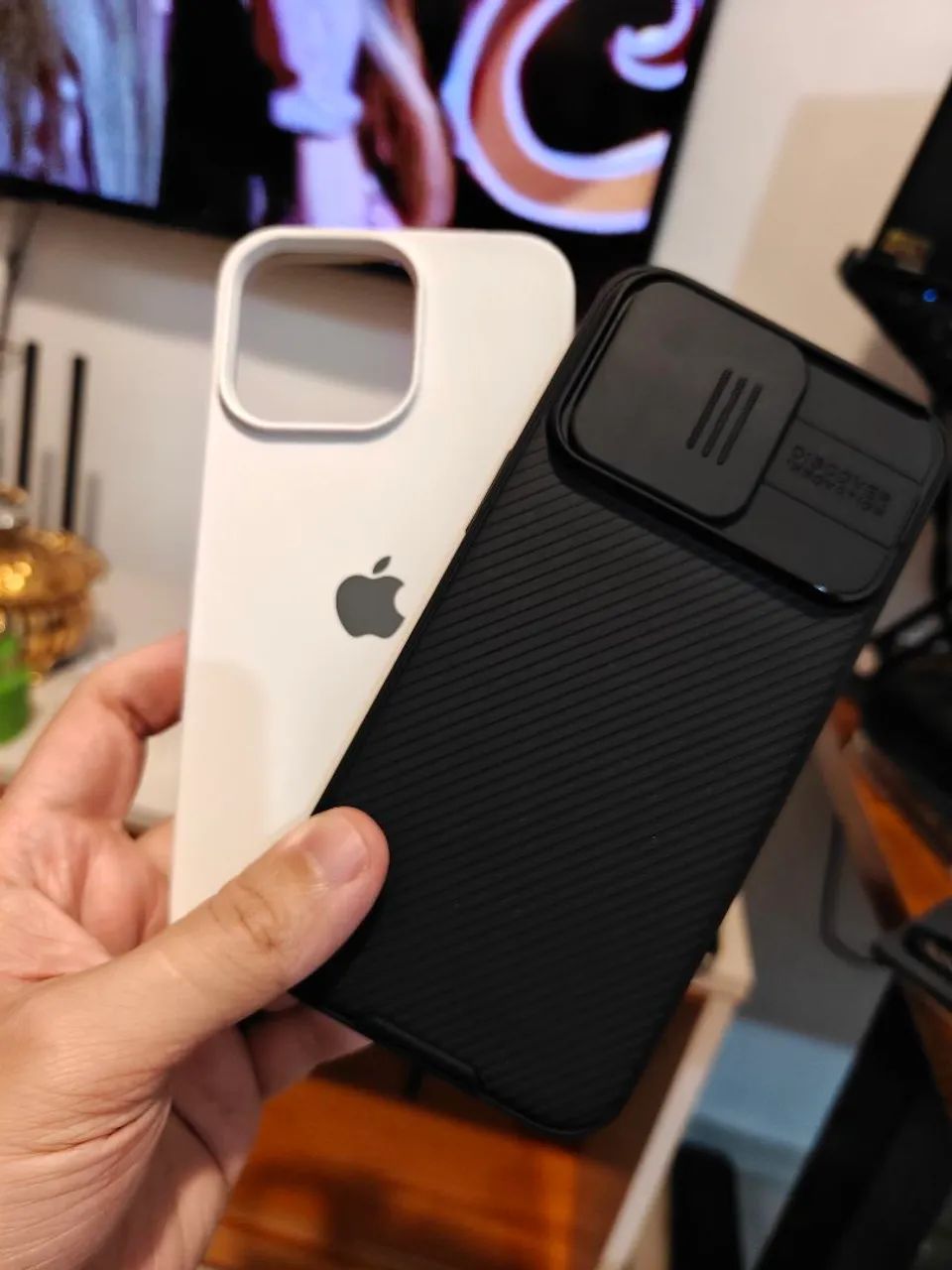 Capas Iphone 15 Pro Max Nillkin e silicone  - Foto 3