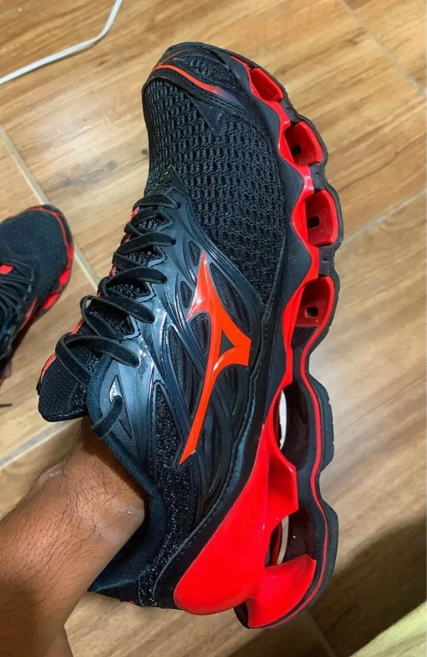 Tênis Mizuno Wave Prophecy X Preto e Vermelho