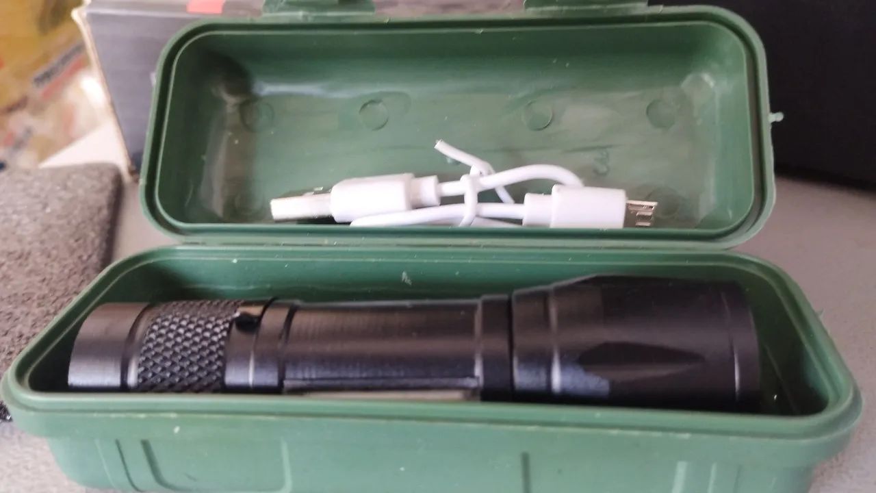 Lanterna P Recarregável USB - Alta Potência