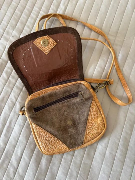 Bolsa de Ombro Marrom em Couro - Foto 4