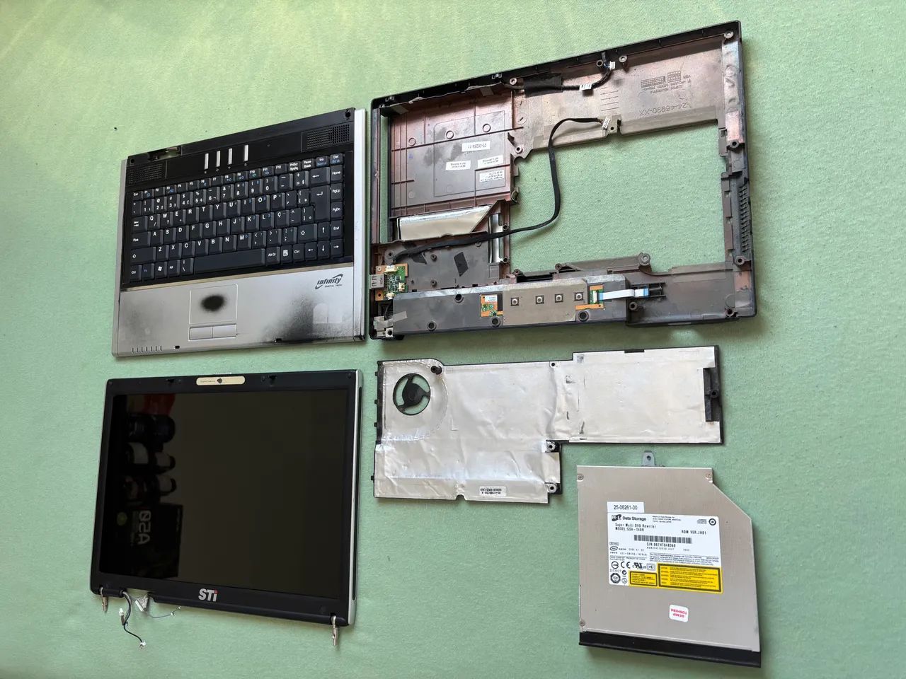 Notebook Semp Toshiba IS1462 STI Infinity Para retirada de peças - Foto 4