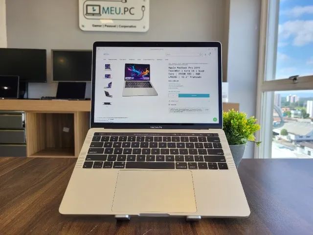 Apple MacBook Pro 2019 TouchBar Core i5 Quad Core | 256GB SSD | 8GB LPDDR3 13.3" Prateado
