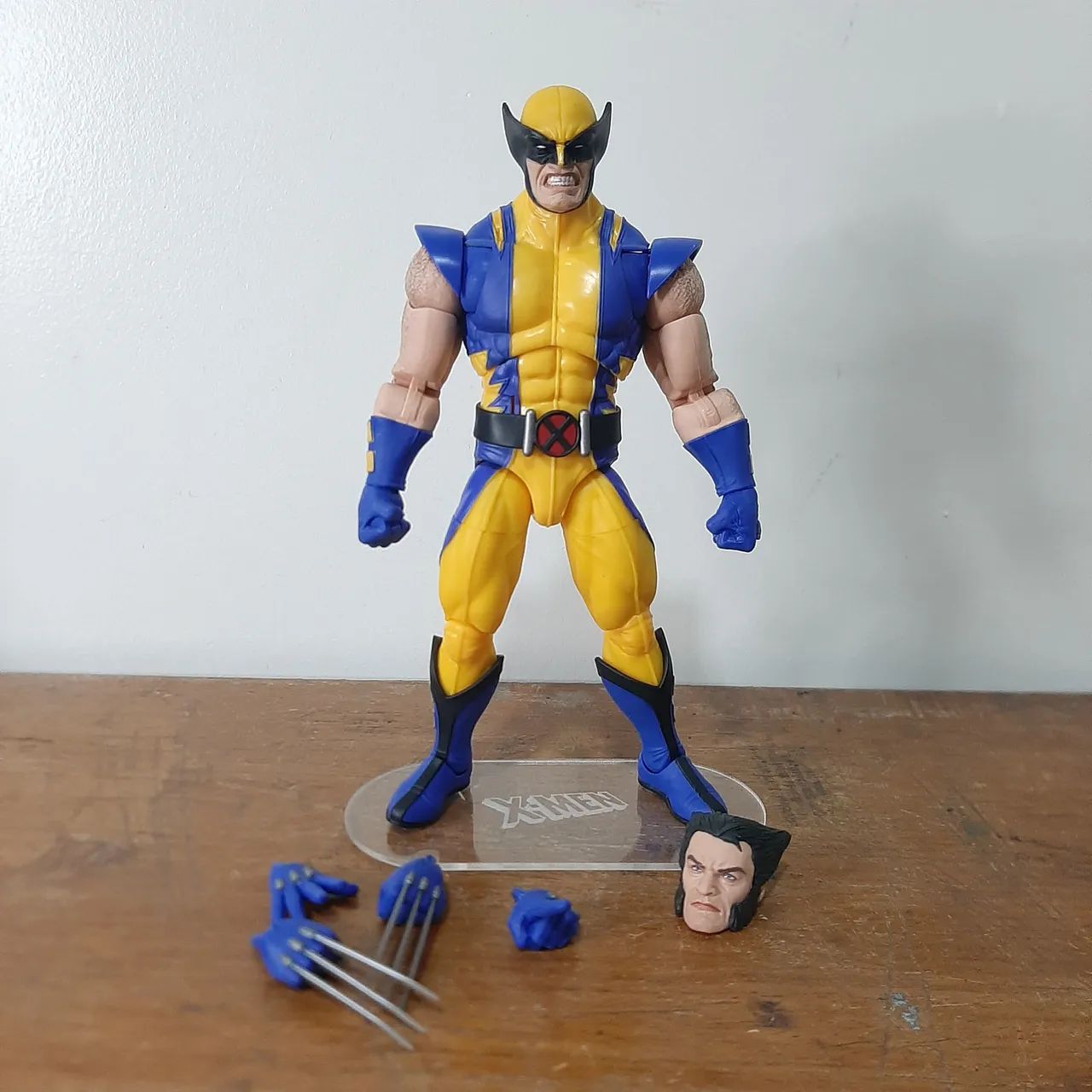 Wolverine Marvel Legends 64290472403459120