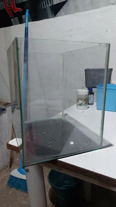 Aquário de vidro 20 x25x20  cm 13 litros  - Foto 3