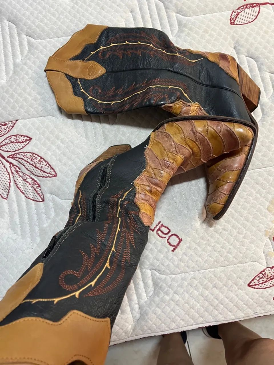 Bota Texana Escamada Feminina  - Foto 3