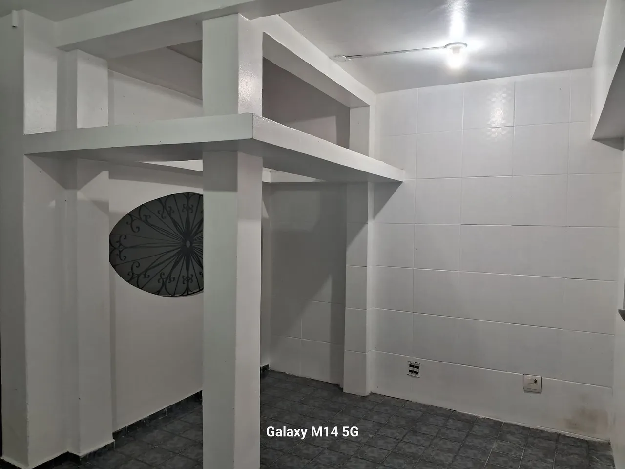 Alugo casa com 3/4 na marambaia .