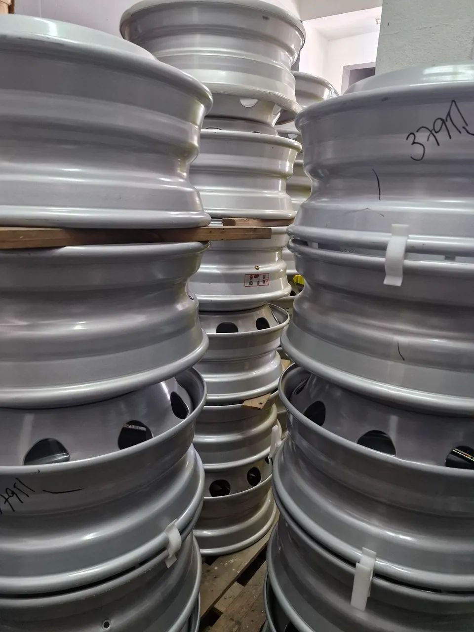 Rodas 7.50x22,5 (275) 10 furos, de caminhão maxion original .