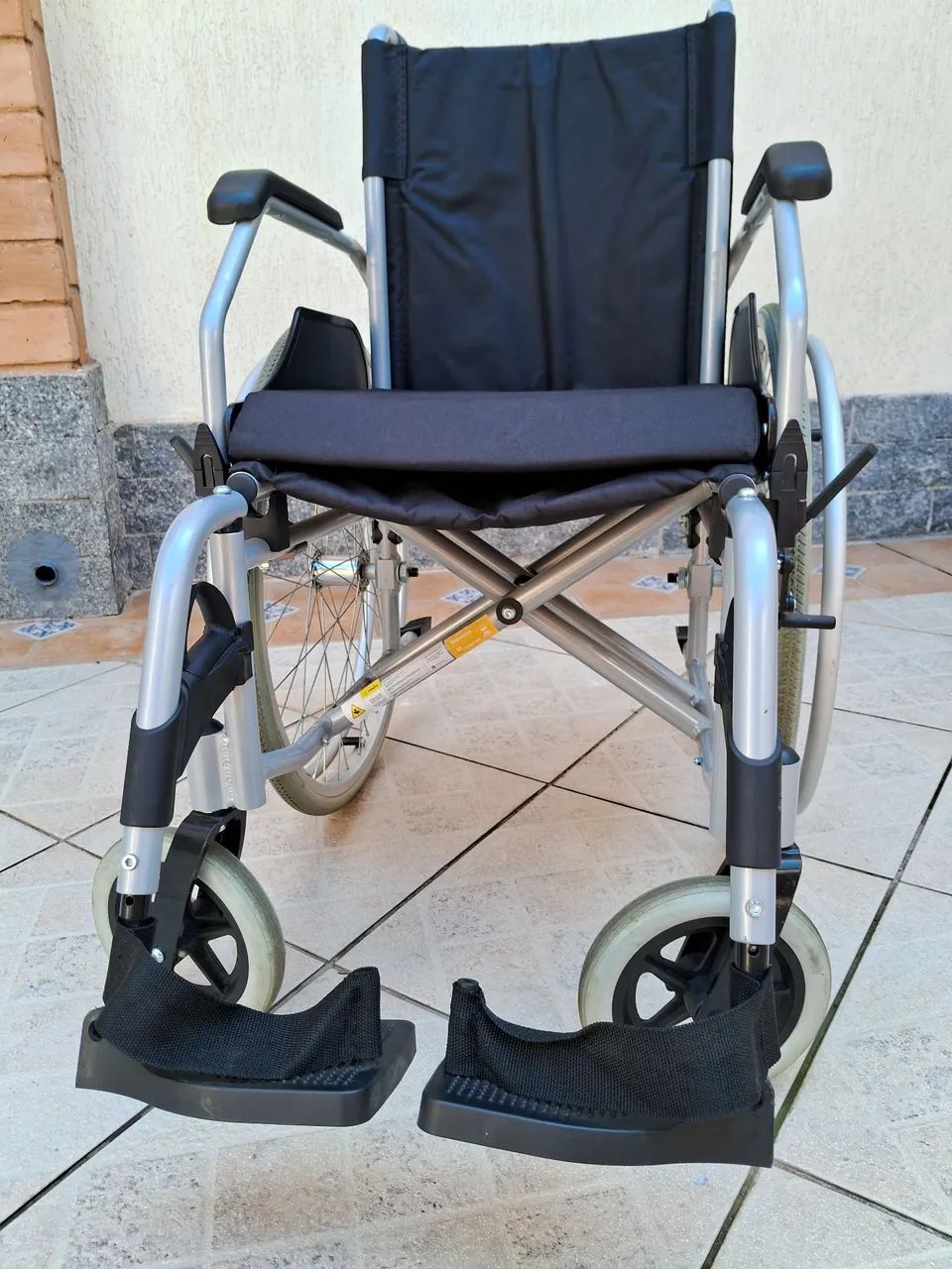 Cadeira de Rodas marca Dellamed-Modelo D600 T40 - Foto 4