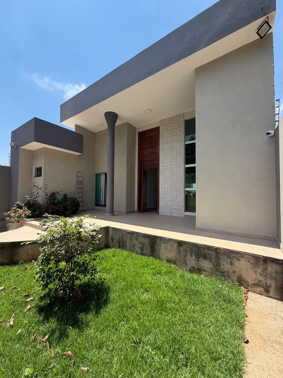 CASA MODERNA COM EDICULA - QUADRA 7 - SOBRADINHO DF - Foto 3
