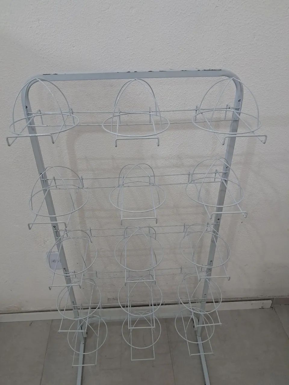VENDO EXPOSITOR PARA BONÉ ! - Foto 3