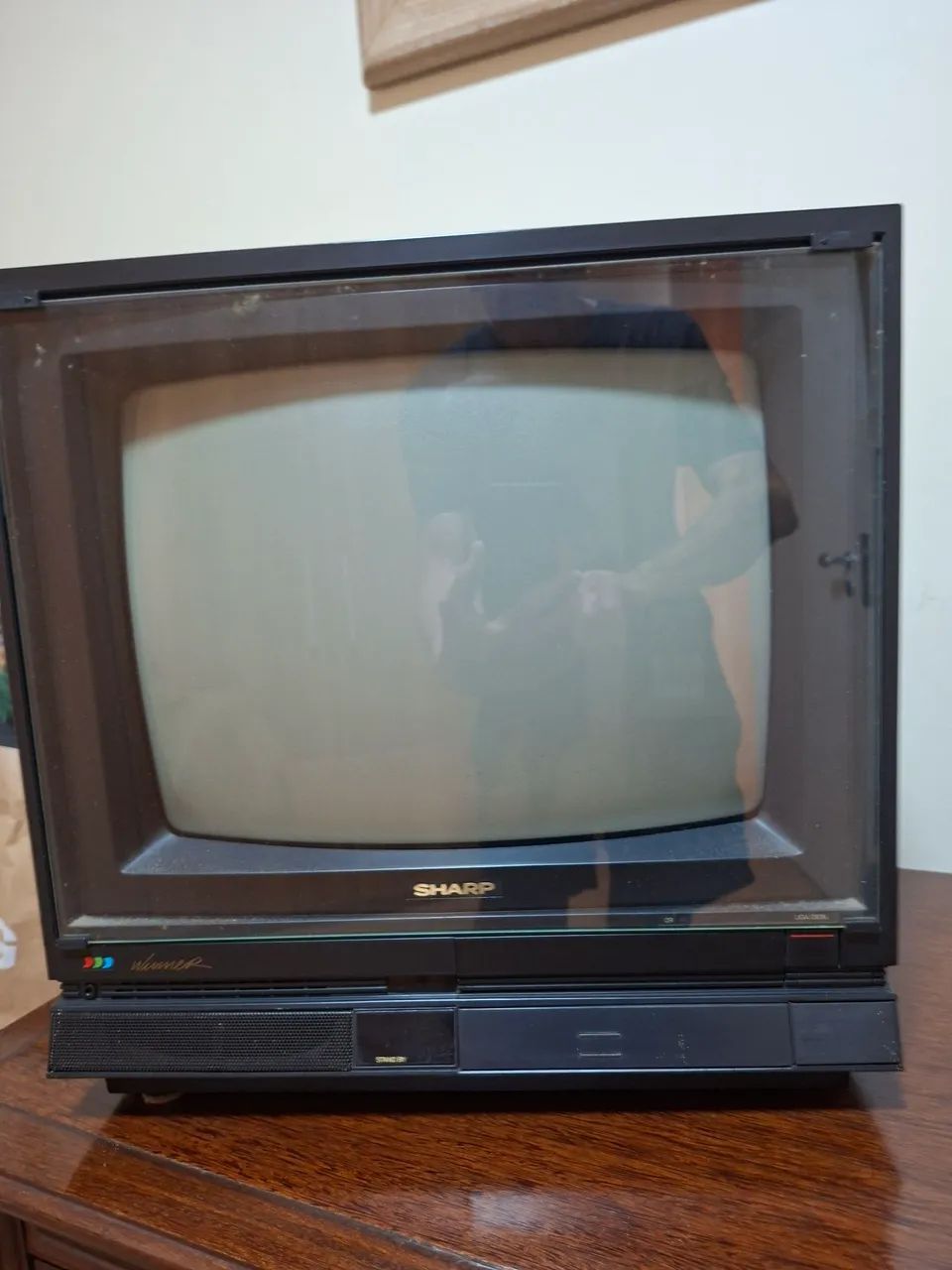 Televisão Televisão SHARP antiga estando funcionando. - Foto 2