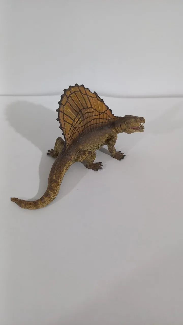 Dinossauro jurassic World dimetrodon 