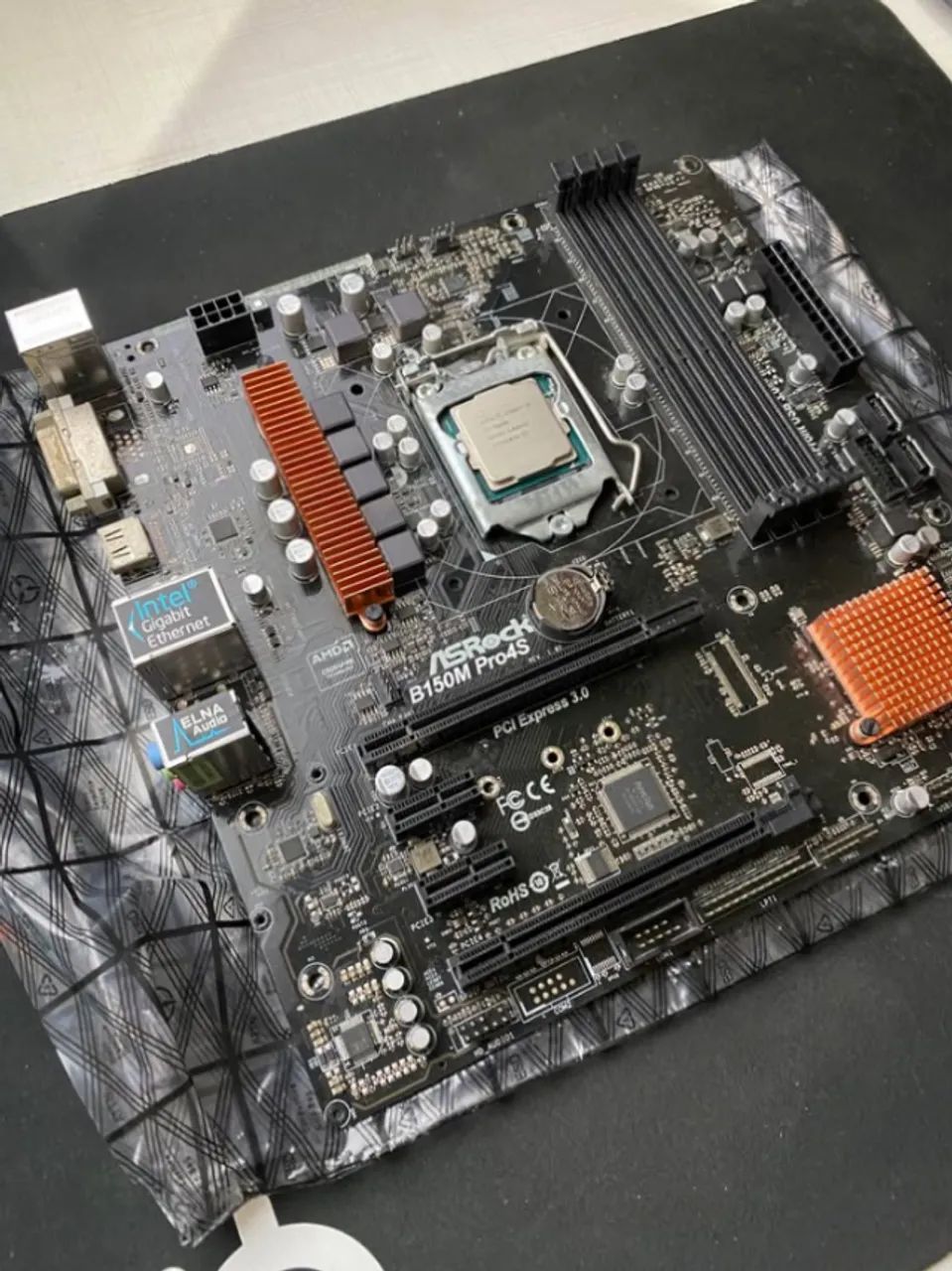 Placa mãe B150M PRO4S DDR4 4 Slots de memória Processador I5-7600K 3.80GHZ - Foto 2