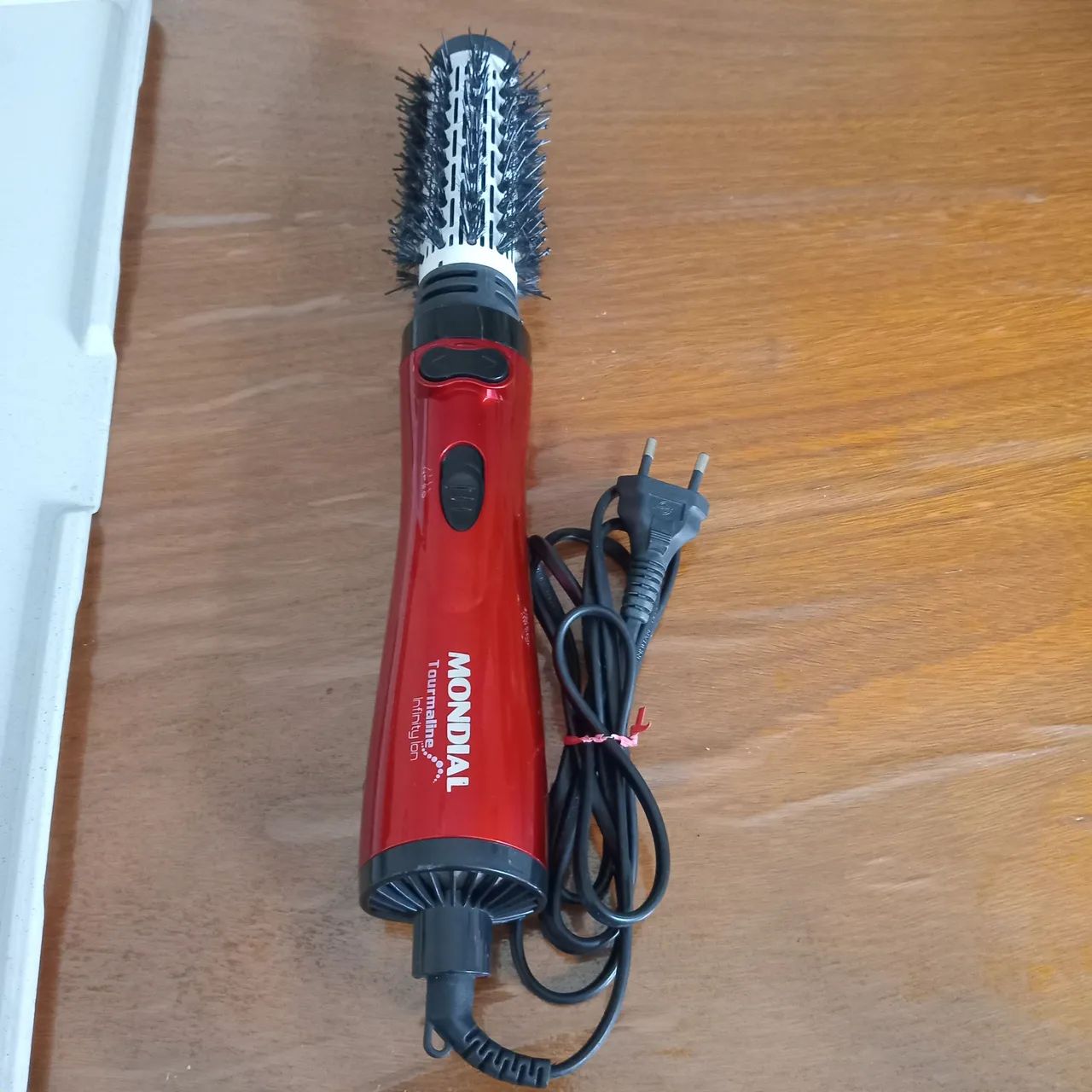 Escova modeladora MONDIAL! 