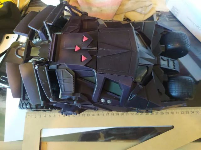 BATMOVEL TUMBLER (BEGINS) 34CM EMITE VARIOS SONS - Foto 4