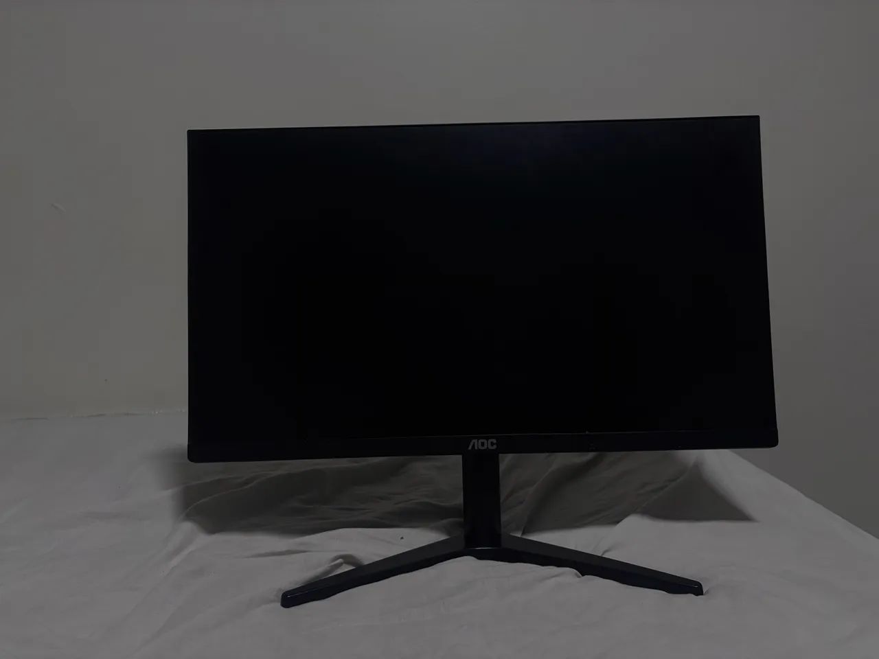 Monitor AOC 23,5? 75Hz Full HD - Excelente Estado