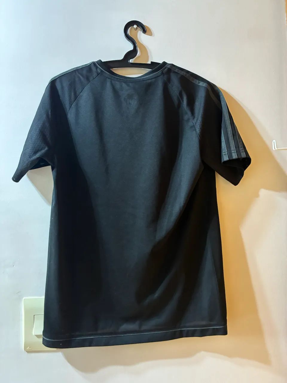 Camiseta real Madrid preta  - Foto 2