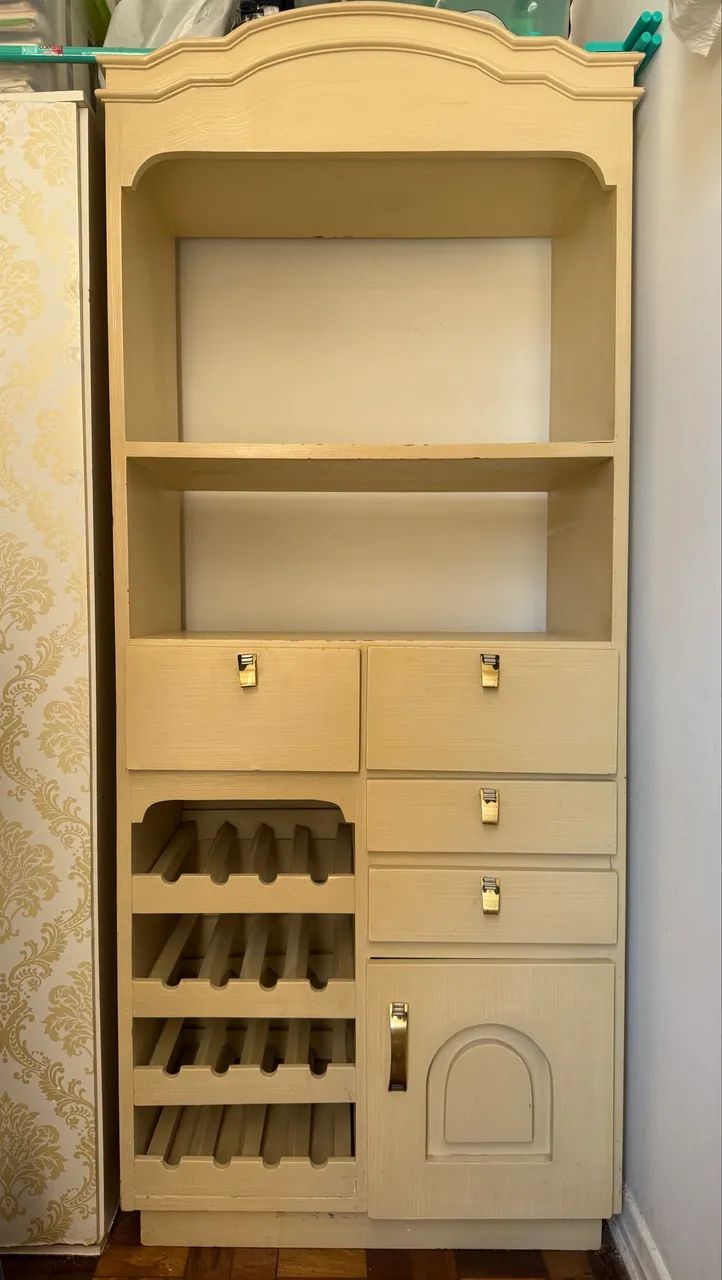 Armário antigo (lindo e útil)