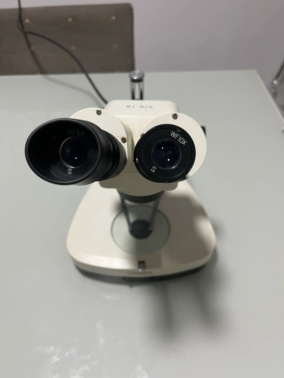 Lupa Estereoscópica Bivolt Manual - Foto 2