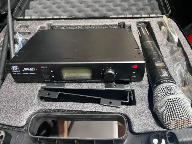 Sistema de microfone sem fio Staner SW-481 UHF