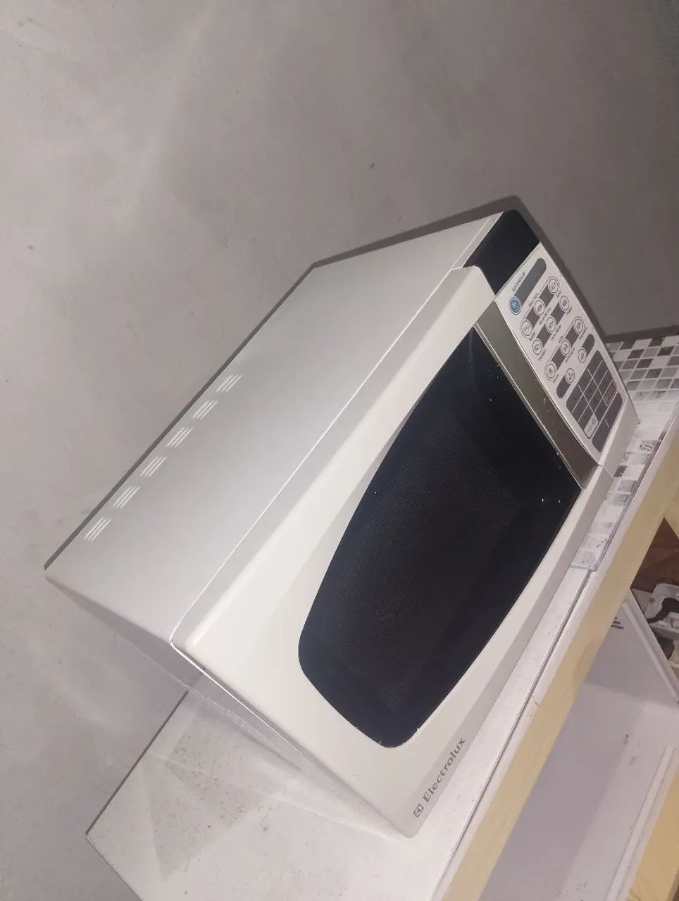 Microondas Eletrolux 20 litros  - Foto 3