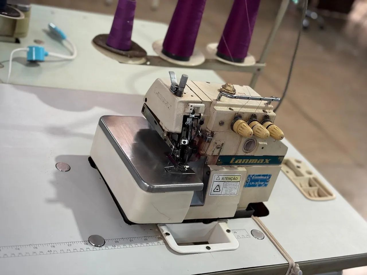 Máquina de costura overlock - Foto 2