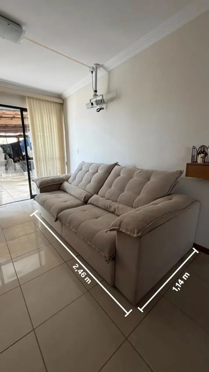 Sofá Grande Bege 2,46 m - Confortável e Aconchegante