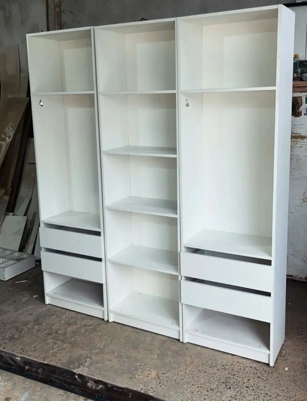 Closet casal espaço com gavetas 