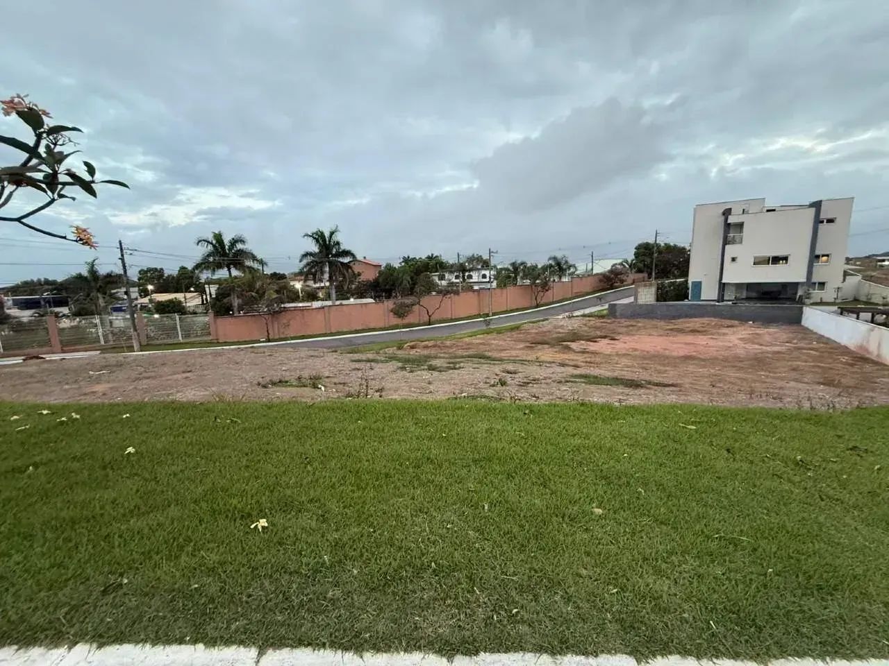 2 LOTES À VENDA  CONDOMÍNIO RIVIERA PARK - Foto 5