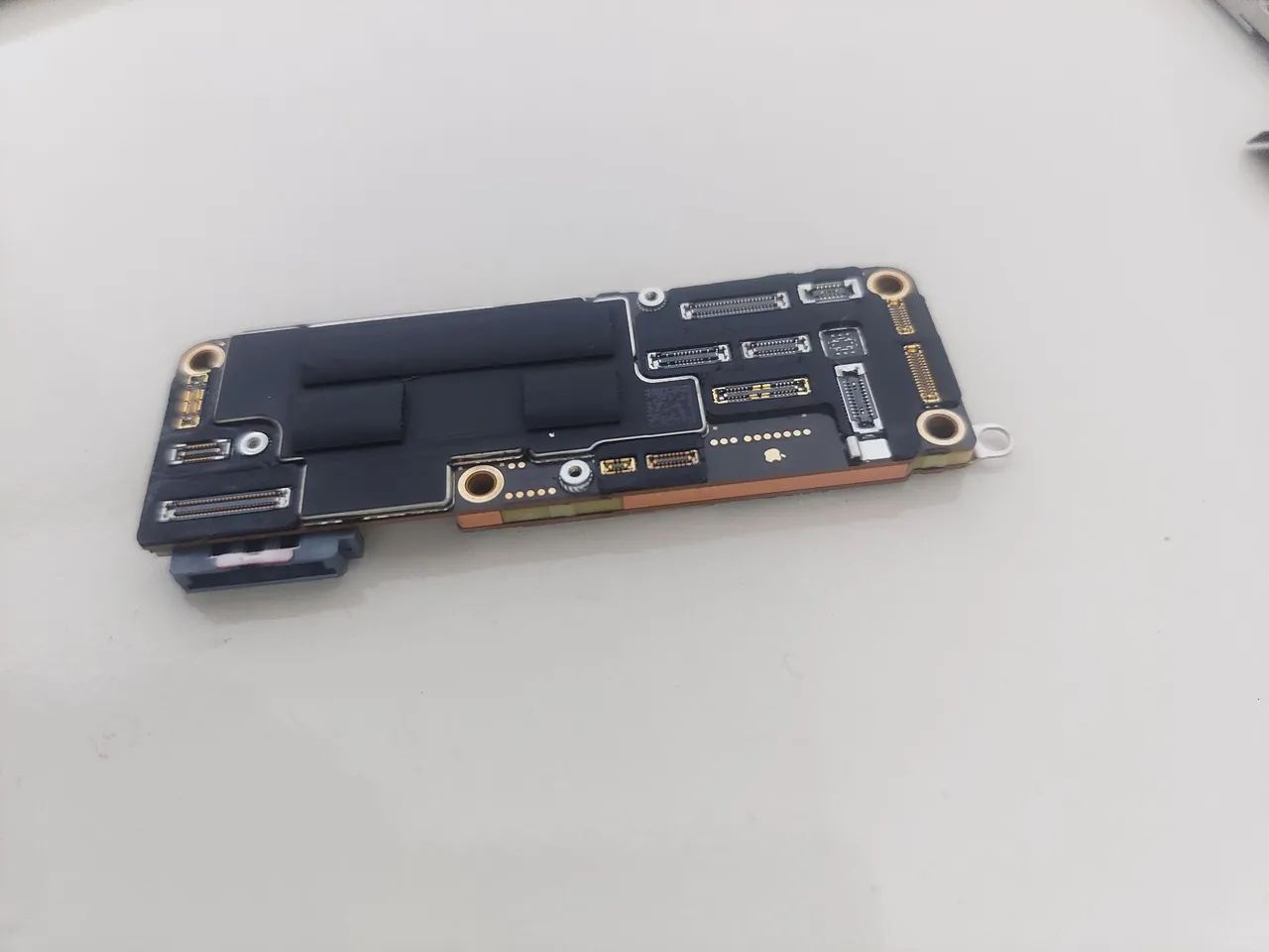 Placa iPhone 16 Pro imei limpo  - Foto 2