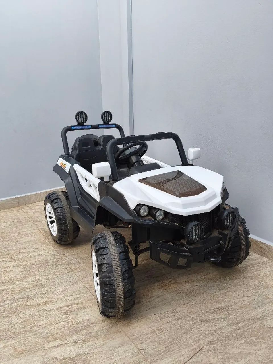Jeep elétrico infantil 