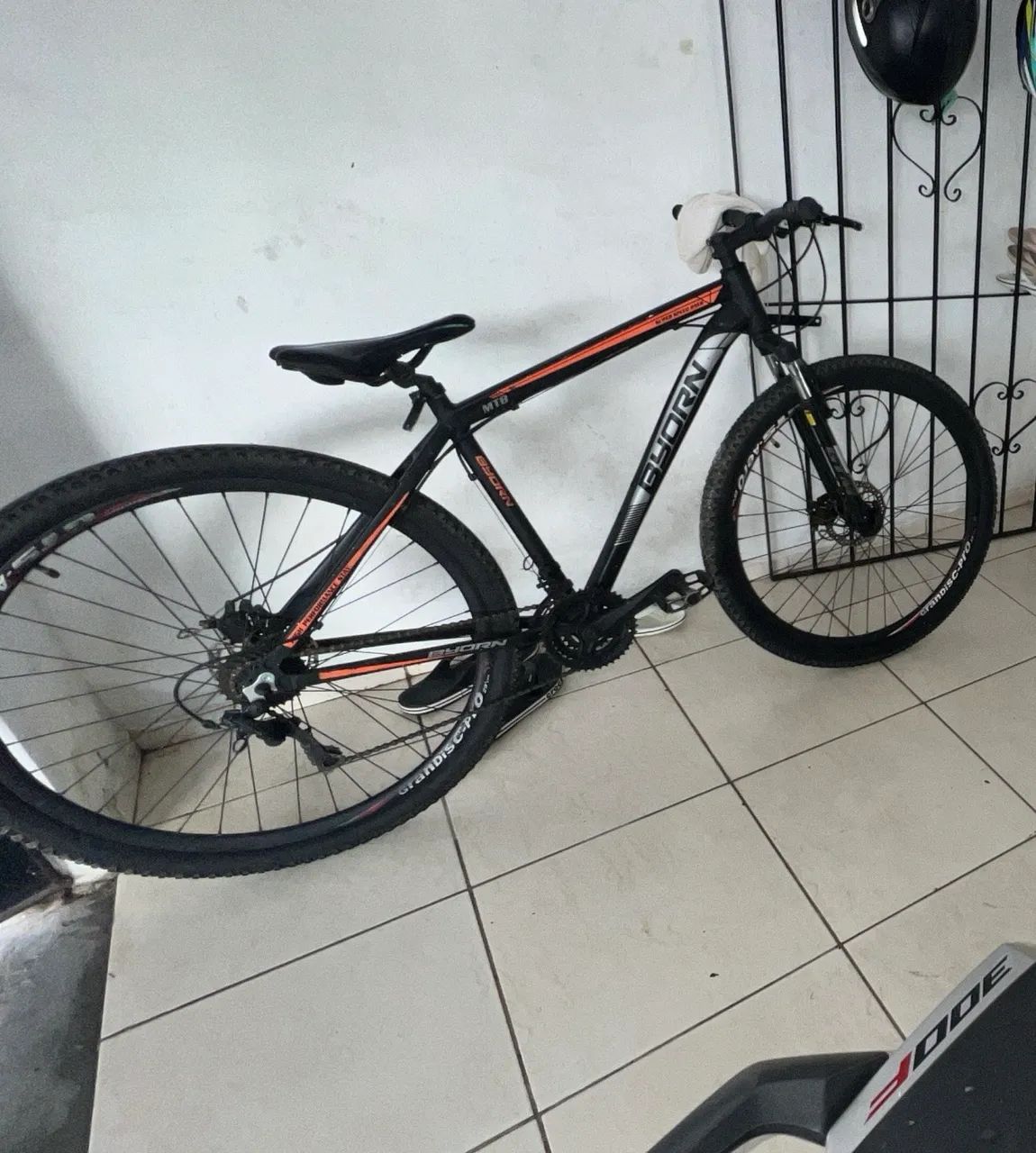 Bicicleta aro 29 byorn preta usada bem conservada  - Foto 2