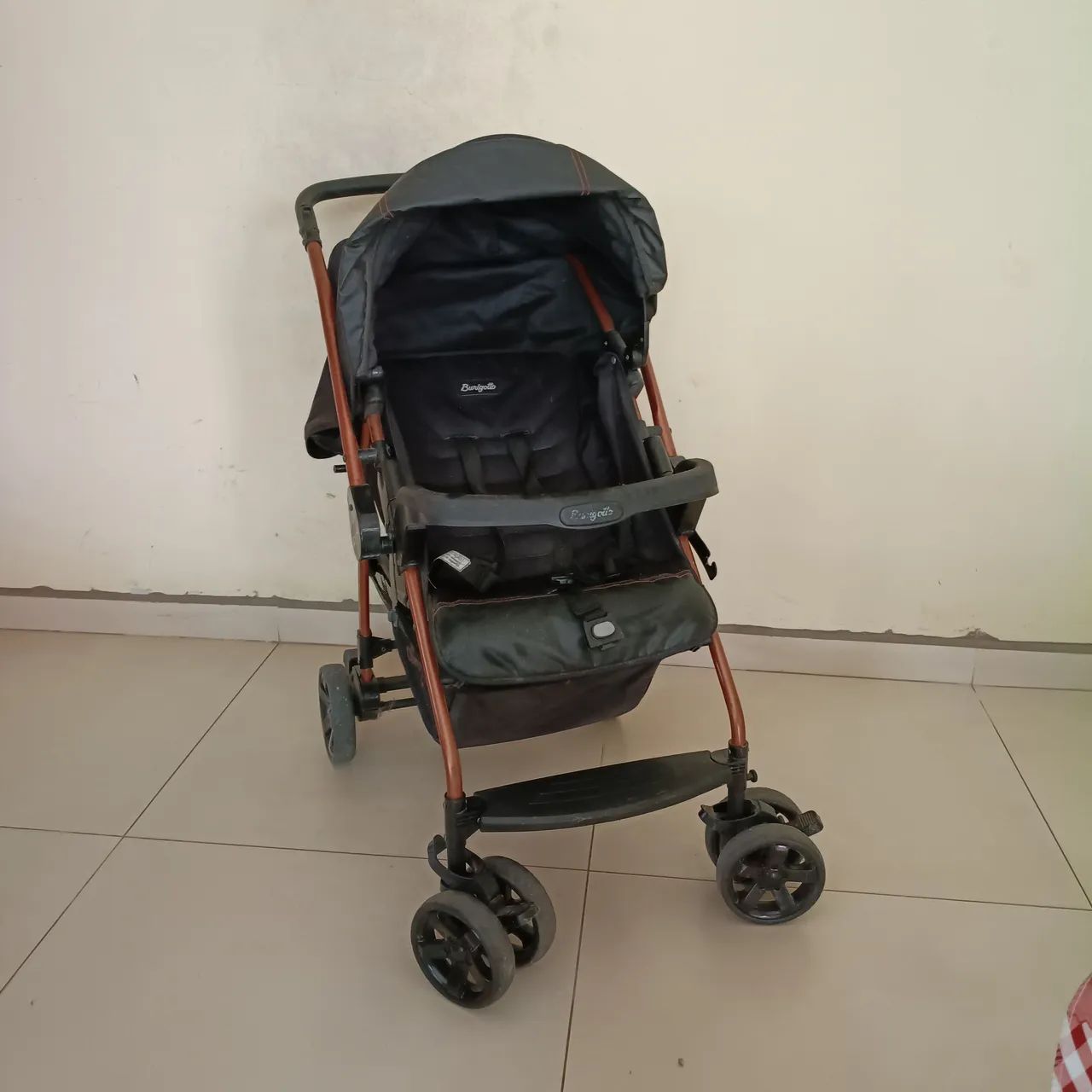 Carrinho de bebê da borigotto semi novo 