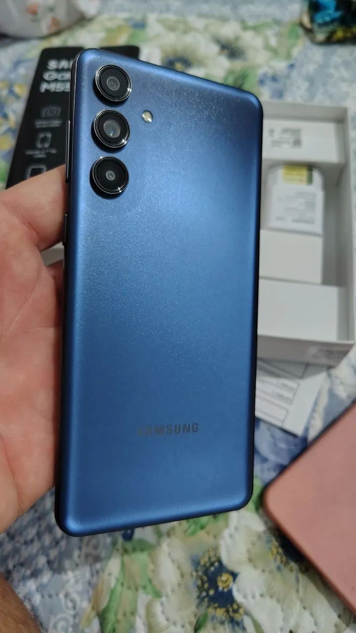 Galaxy M55 5G com 256gb Com nota fiscal e acessórios originais  - Foto 2