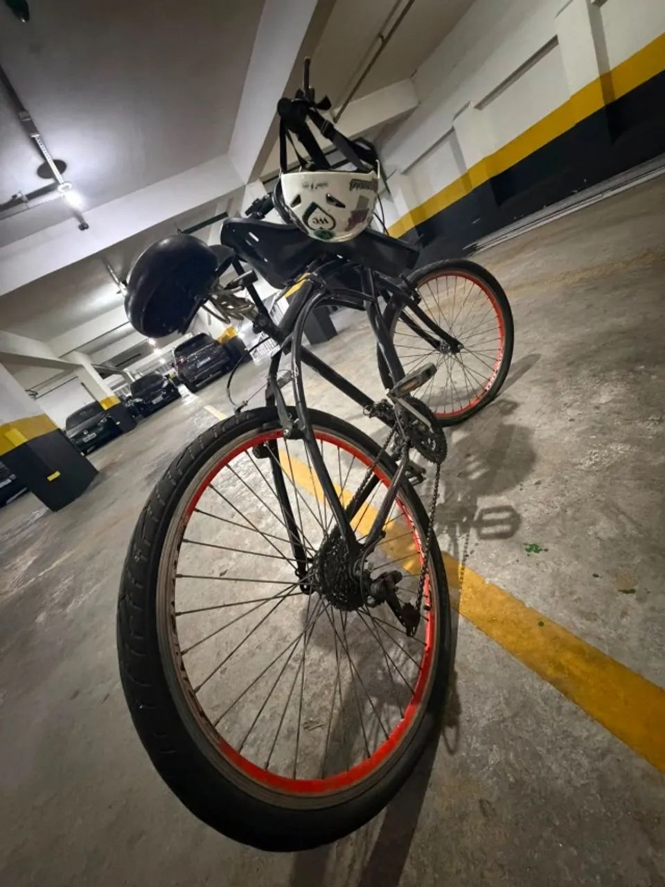 Bicicleta Caiçara com macha e cadeirinha