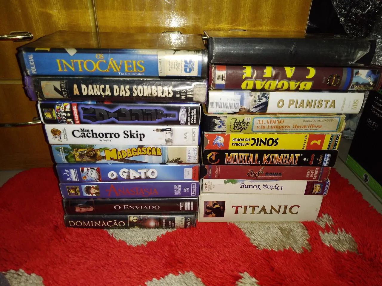 Lote 18 fitas VHS usadas com filmes diversos 