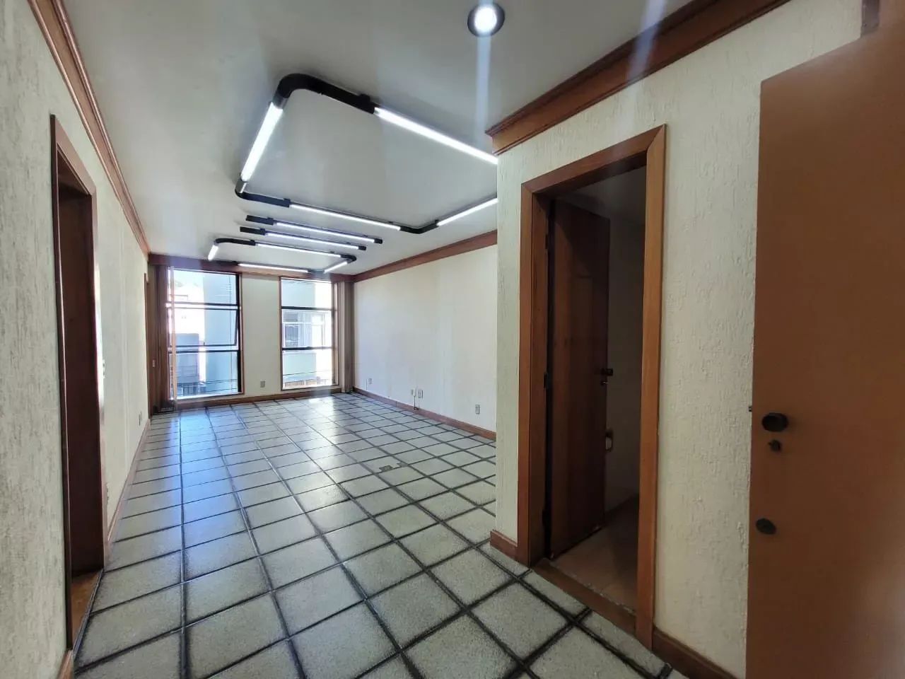 Sala Dupla 202 e 203 Ed. José Ruiz Bolea, Centro, Nova Friburgo - Foto 2