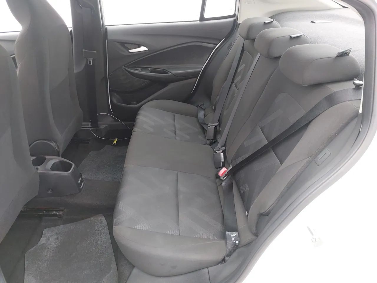 Chevrolet Onix Activ 1.4 8V Flex Aut. 4P, foto 17 de 18