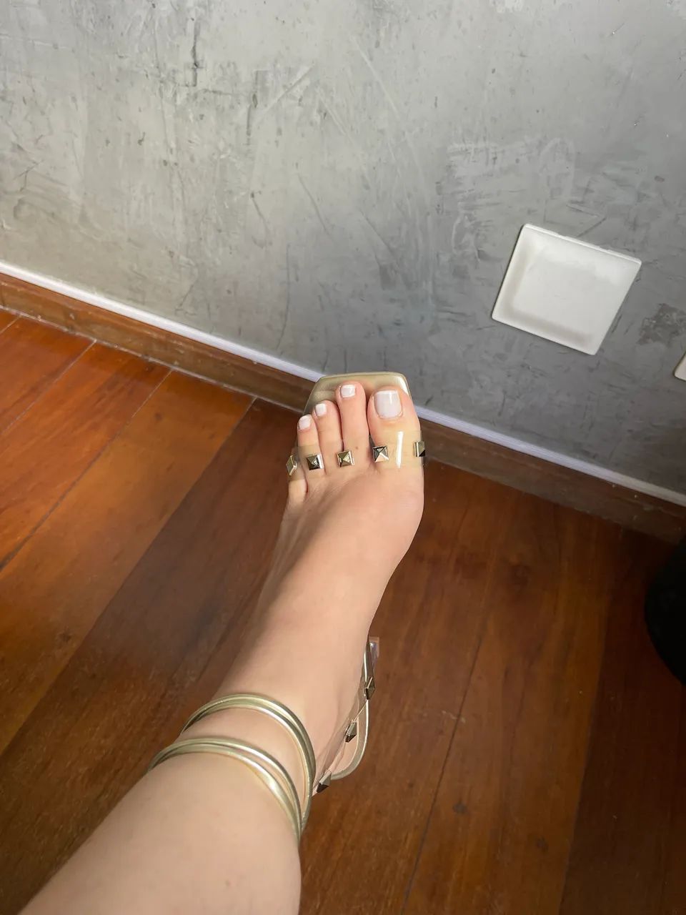 Sandália dourada tamanho 37 - Foto 3