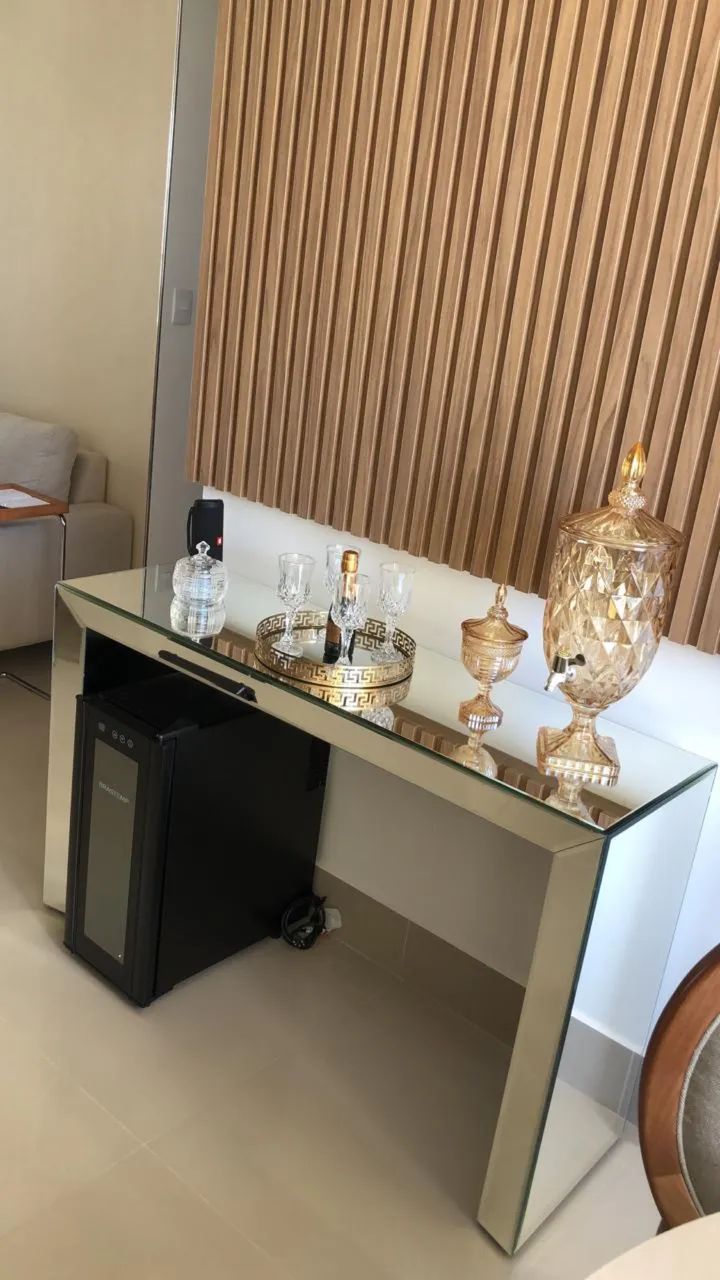 Aparador Espelhado