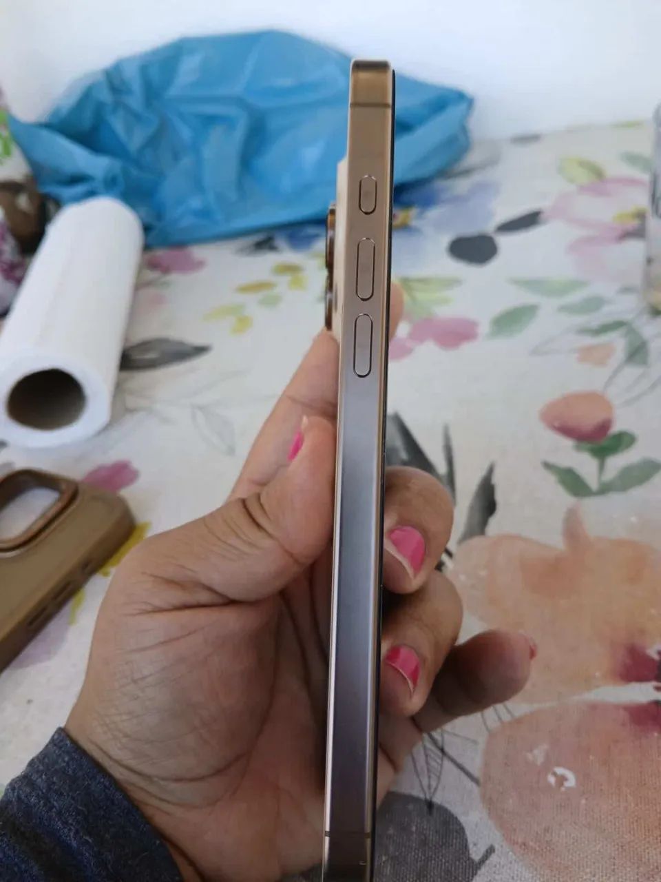 iPhone 16 Pro Max - Foto 4