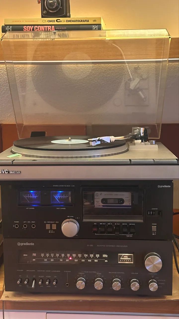 Conjunto de som JVC QL-A5 + receiver Gradiente S95 e S96