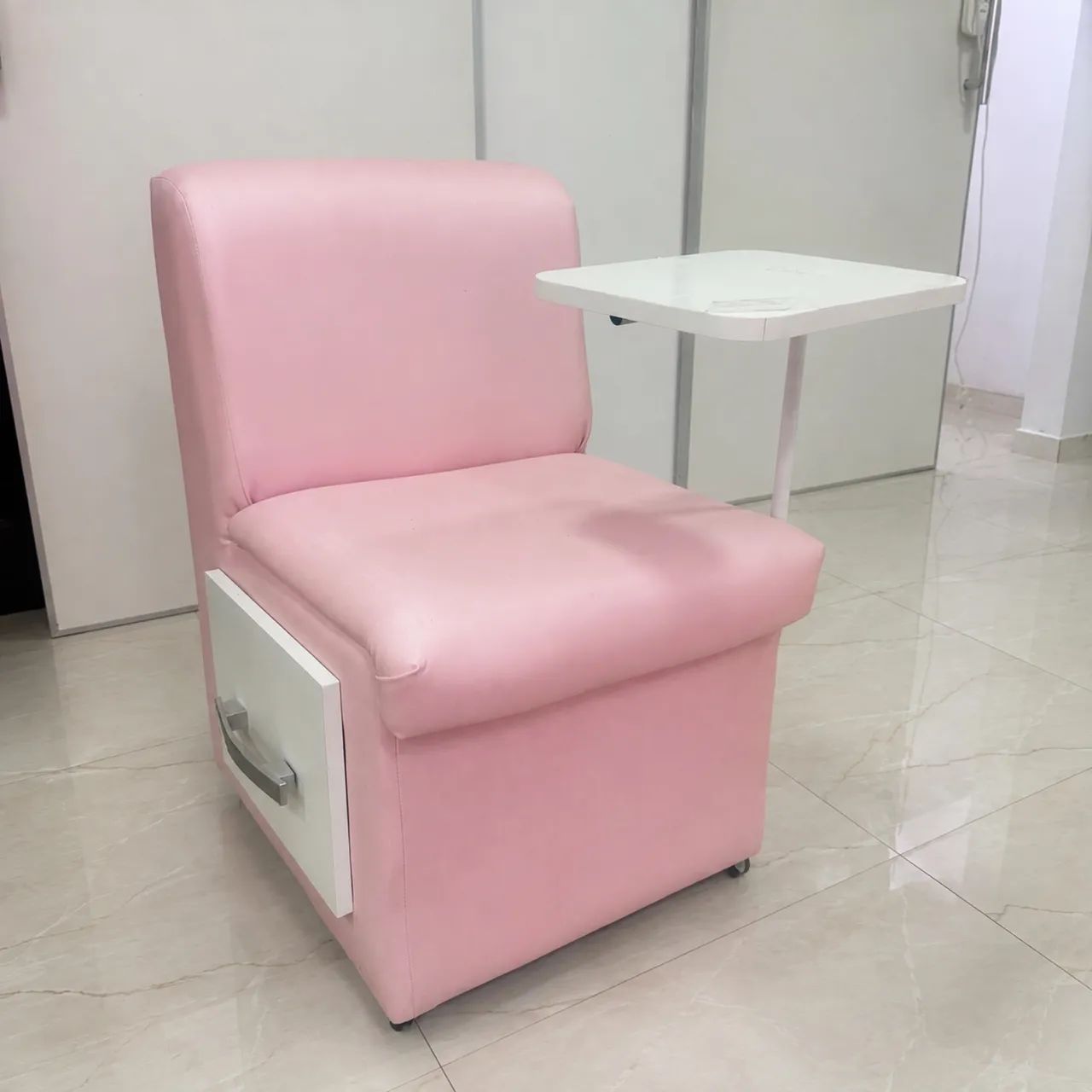 Cadeira  de manicure 