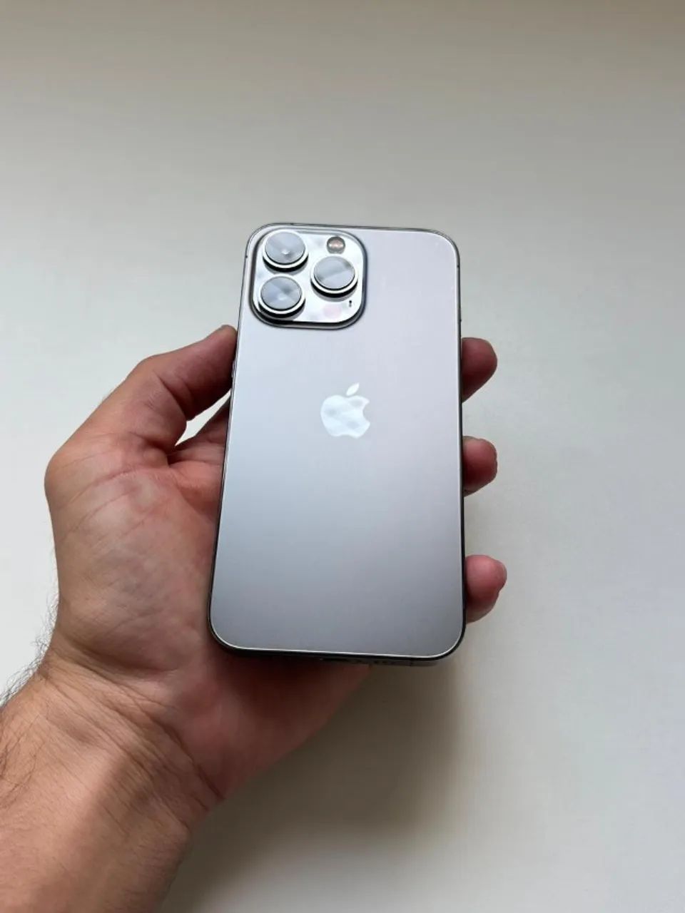 Apple iPhone 13 Pro シルバー 本体　256GB ムスビー｜Apple iPhone 13 Pro 256GB シルバー MLUP3J/A【iPhone13 スマートフォン本体