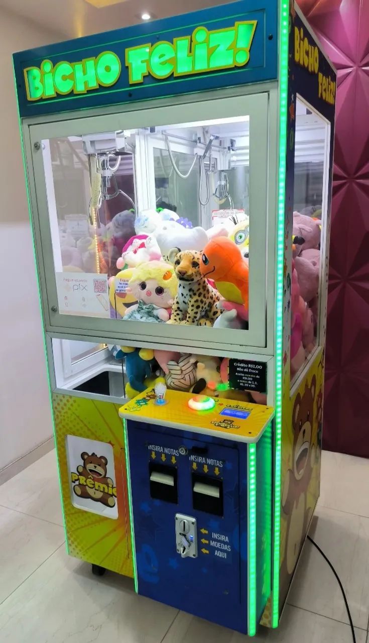 Máquina de pegar pelúcia 