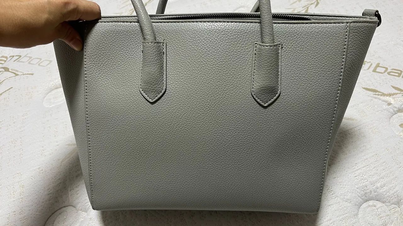Bolsa Santa Lolla muito conservada - Foto 2