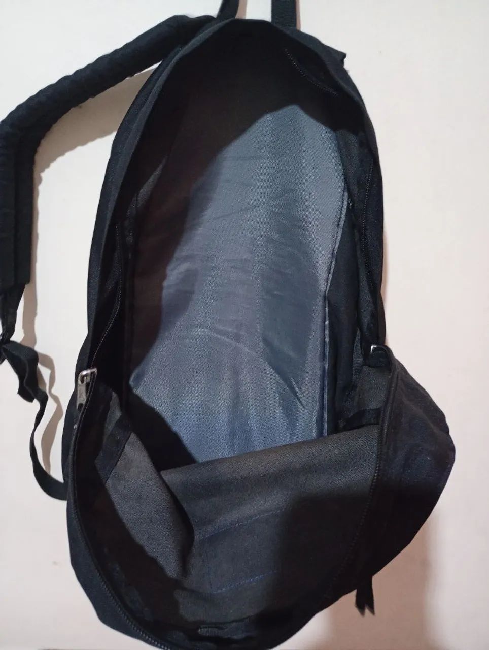 Mochila urbana Jansport original Black,,26L/33cm largura/48cm