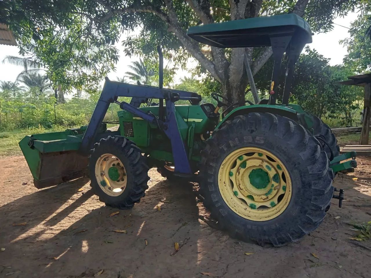 Trator Jhon deere  - Foto 3